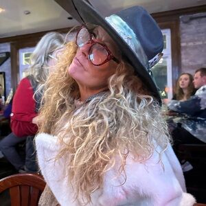 Meet your Posher, Kathy